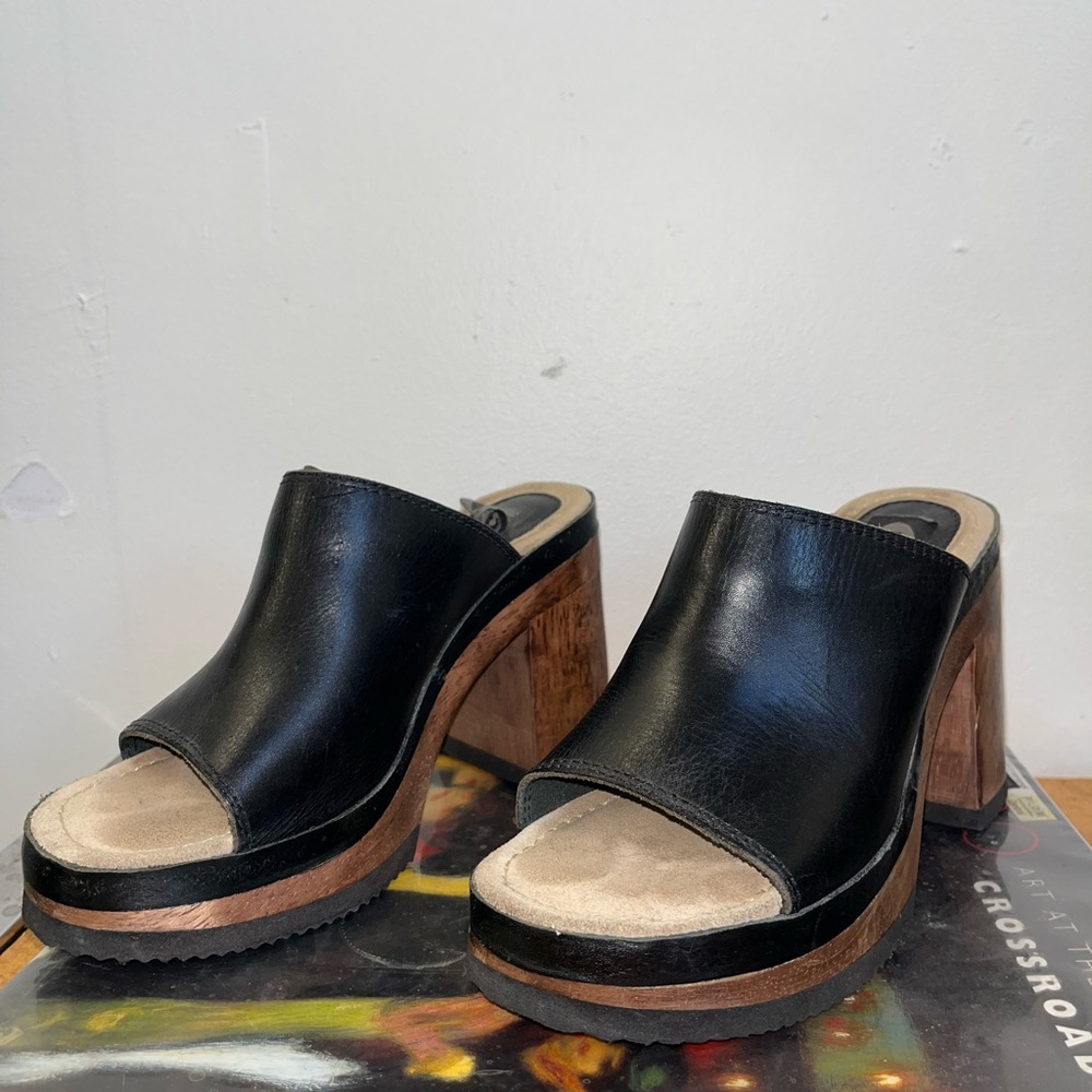 Y2K BONGO Platform Sandals - Picture 3 of 5